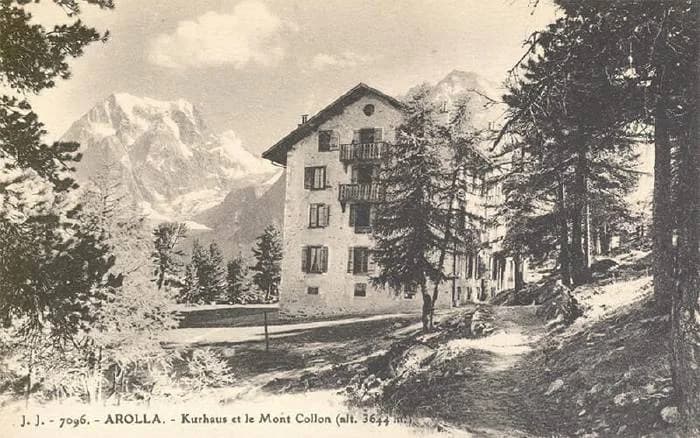 Façade historique 1896 — Grand Hôtel Kurhaus