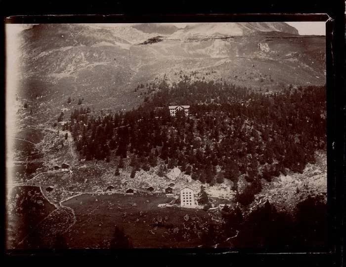 Façade historique été 1898 — Patrimoine architectural
