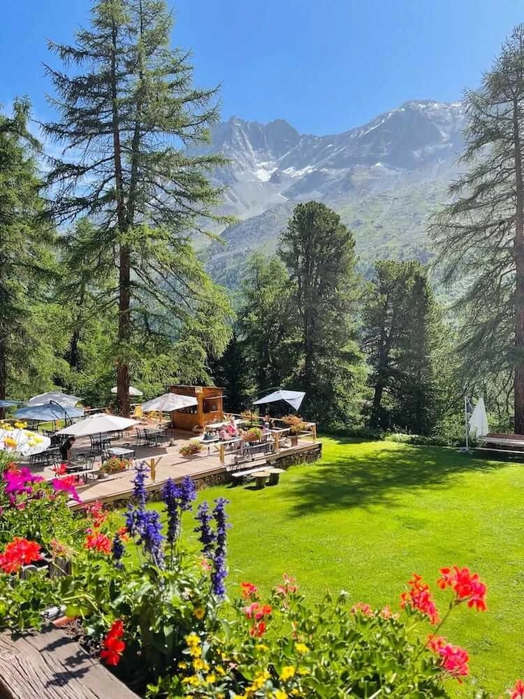 Terrasse du Grand Hôtel Kurhaus — Vue sur le Mont-Collon
